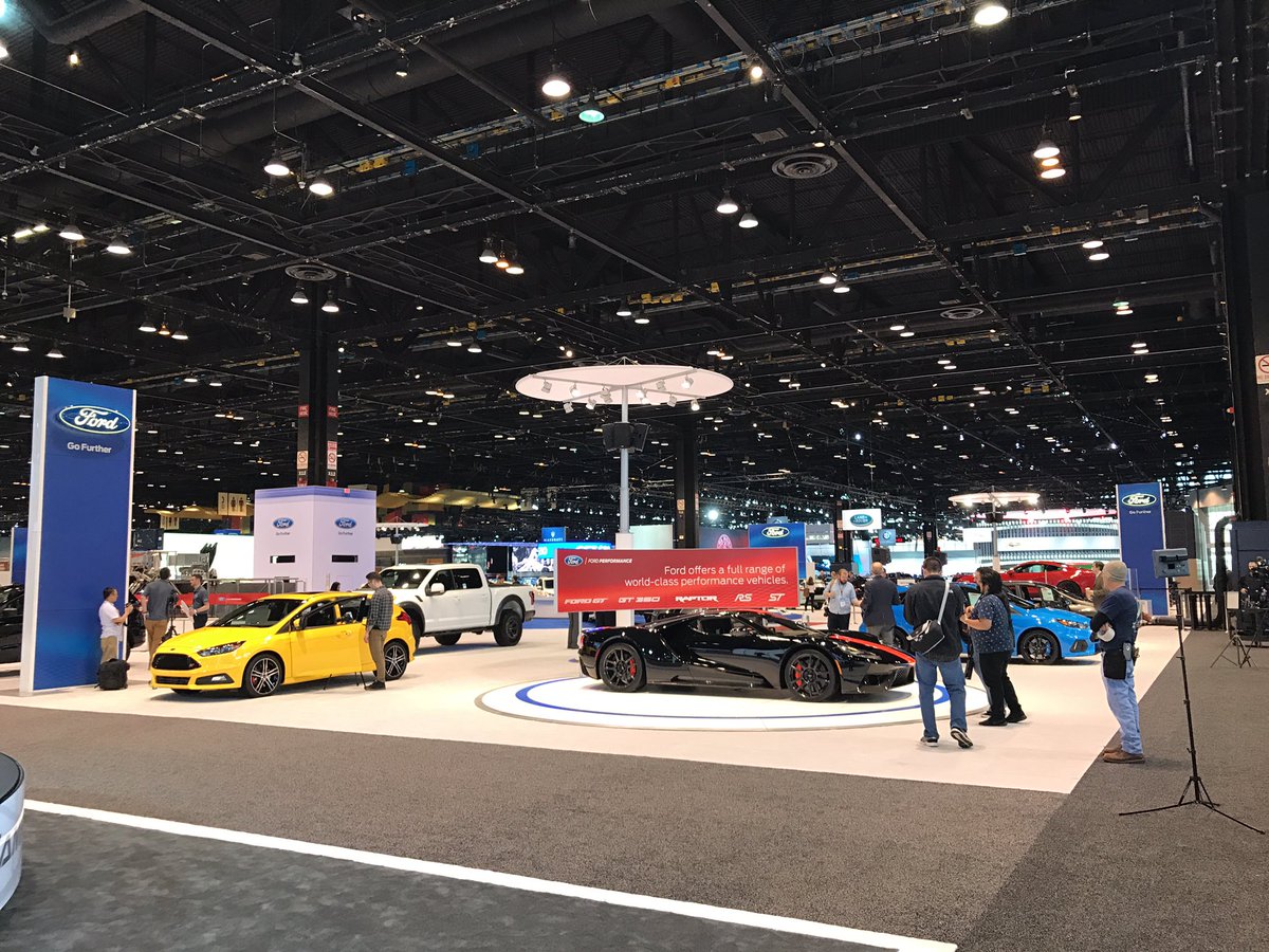 kingofrollers's tweet photo. Chicago Auto Show 2017 #ford #cars #autoshow #pictures #passion #kingofrollers #blueskies21studio https://t.co/TGg3vQPx1c