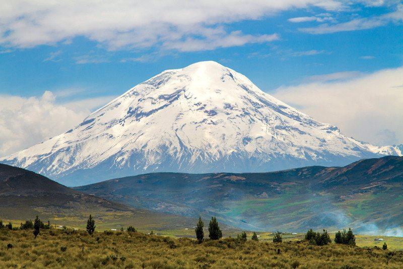newscientist's tweet photo. Everest is not the world’s tallest mountain - Chimborazo is 2km taller when measured from the centre of the Earth https://t.co/urgYJq9FVq https://t.co/wNY3RVDJ4b