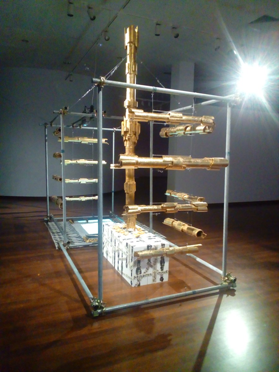 ARTOMovement's tweet photo. Liu Cheng Hua; Golden Shaft for Bakat Muda Sezaman 2016 #BMS2016 #ARToHopping https://t.co/LSLIoOuCfc