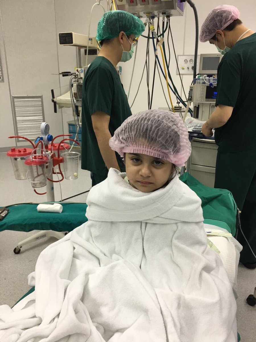 إلى اهل الخير..

#طيف_الشمري من فئة البدون تناشدكم بالله العظيم 
ان تساعدوها بعلاجها..
97441128
 #رتويت #ريتويت