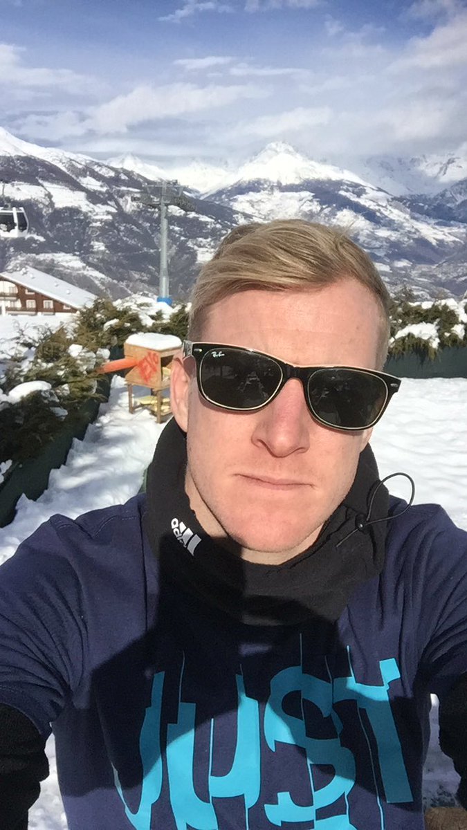 jrpehero's tweet image. #pila #ski #workstruggles