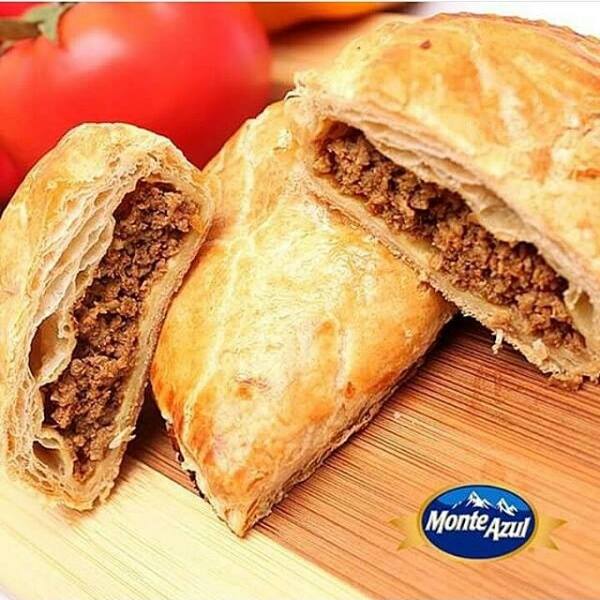 monteazulpty's tweet photo. Empieza bien el día disfrutando de una deliciosa empanada asada #MonteAzul! De venta en todos los Va&amp;Ven de Panamá. https://t.co/BYWSSOBy3J
