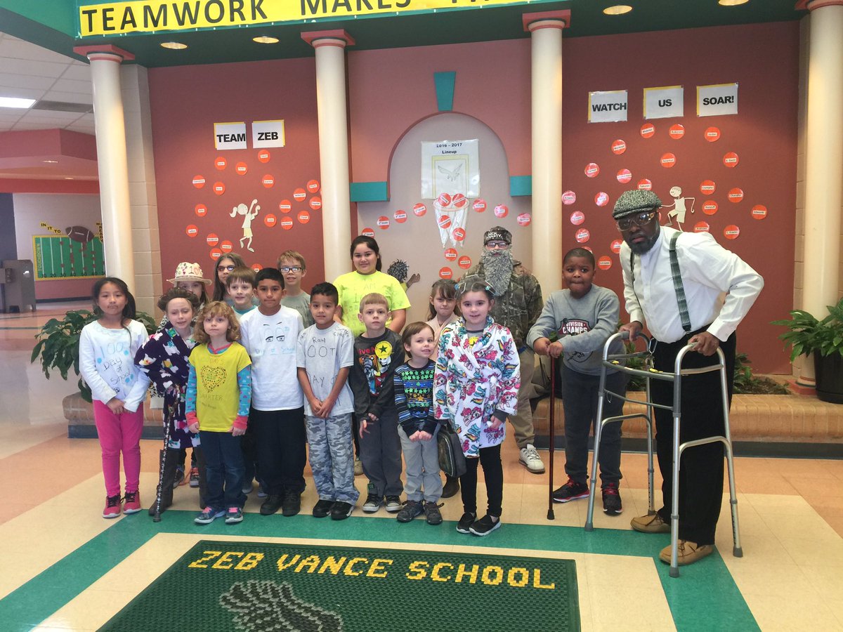 SmoovKris's tweet photo. Those soaring @ZebVanceEagles on the 100th Day of School! #WatchUsSoar #TeamZeb #VanceCoProud #100yearsold #100items https://t.co/Z8AA2gwdtC