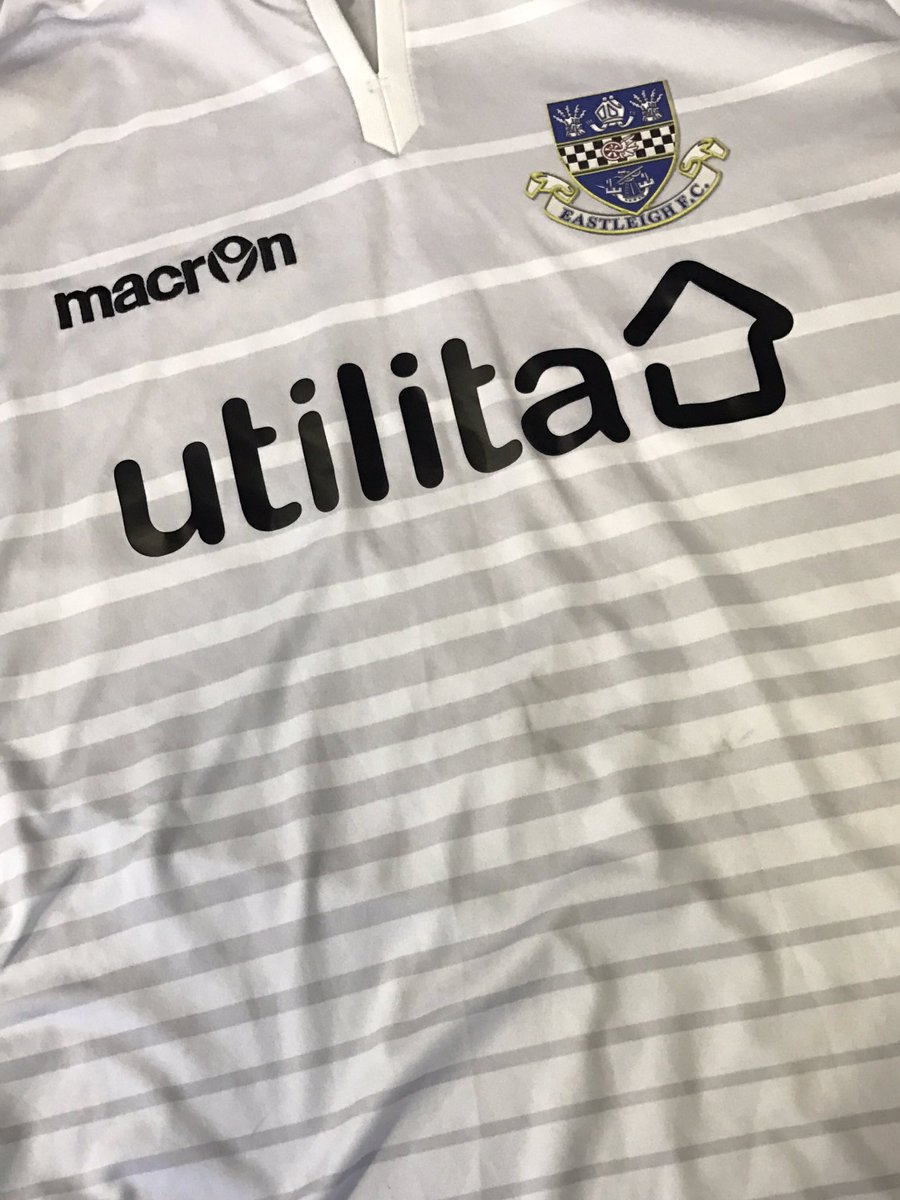 EastleighFC's tweet photo. Competition time! 

Who wants to win a @JohnsonReda signed shirt?

Retweet and follow to win! 

#Spitfires 🔵⚪️🔵⚪️ https://t.co/LkV3NanBha