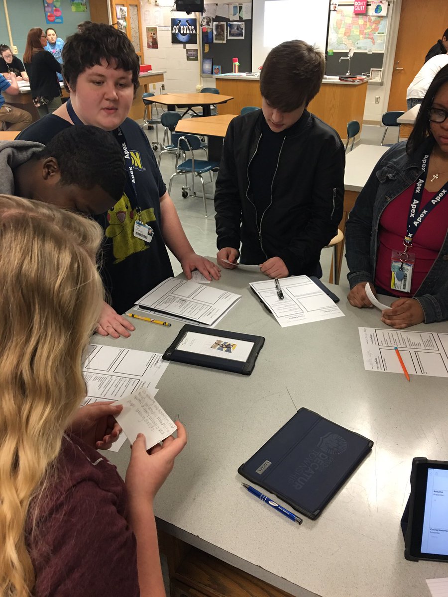 ApexNTCommunity's tweet photo. Practice Debates! Ss provide powerful likes and wonders to each other. 
#apexempowers https://t.co/Fd4pODnOq4