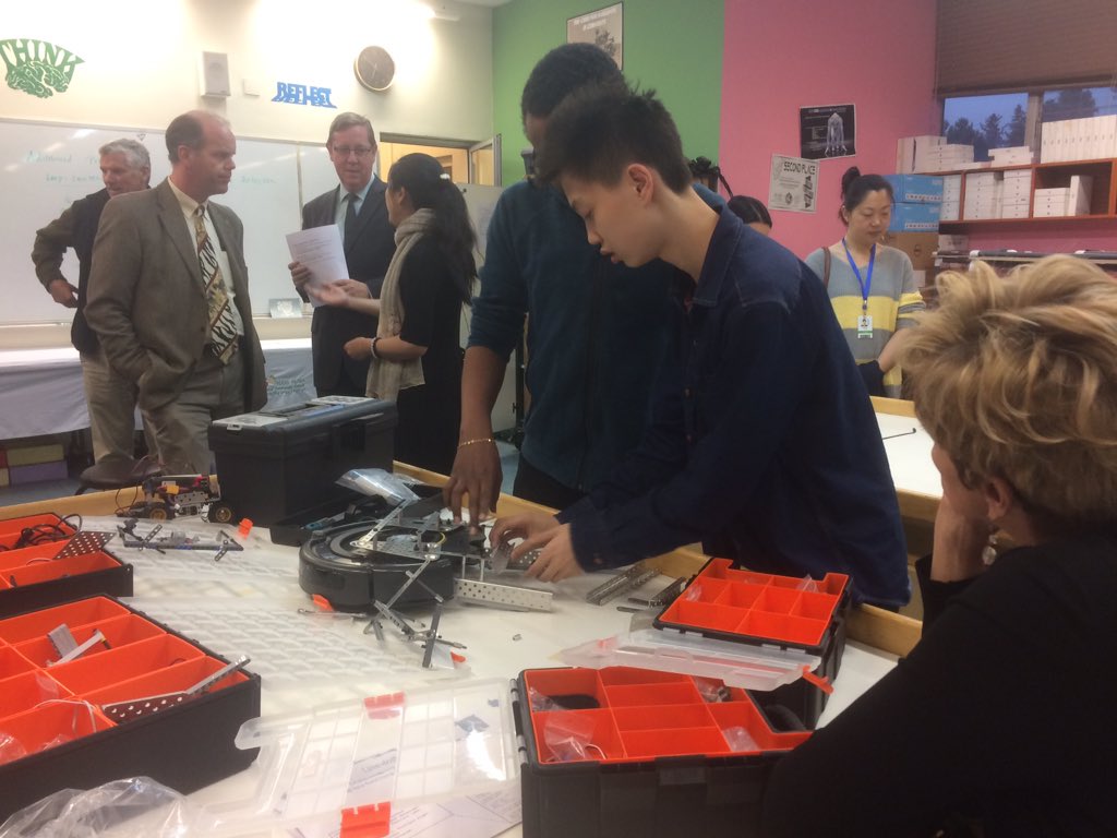 EduRonen's tweet photo. Showing off where last year's @ICSAddis's annual fund money went to...
#ESRobotics #AfricaEd #edtech #ETCoaches https://t.co/wSZdHmb8Ns