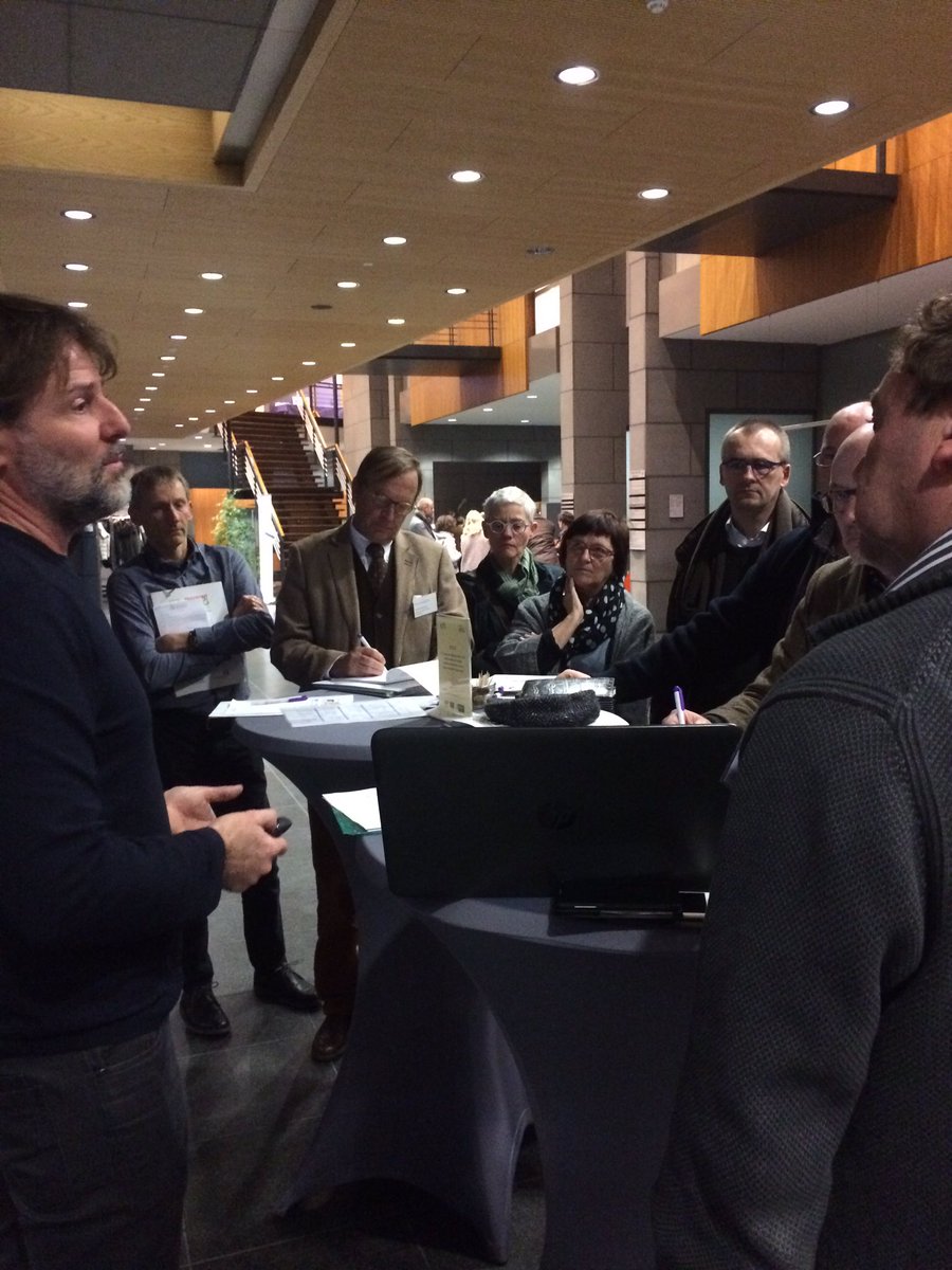 Trefpunt_Zorg's tweet photo. Onze Netwerksessie 'De zorgvrager aan het stuur. Tafel met de VAPH-sector!' is goed gestart! https://t.co/19odZjhErT