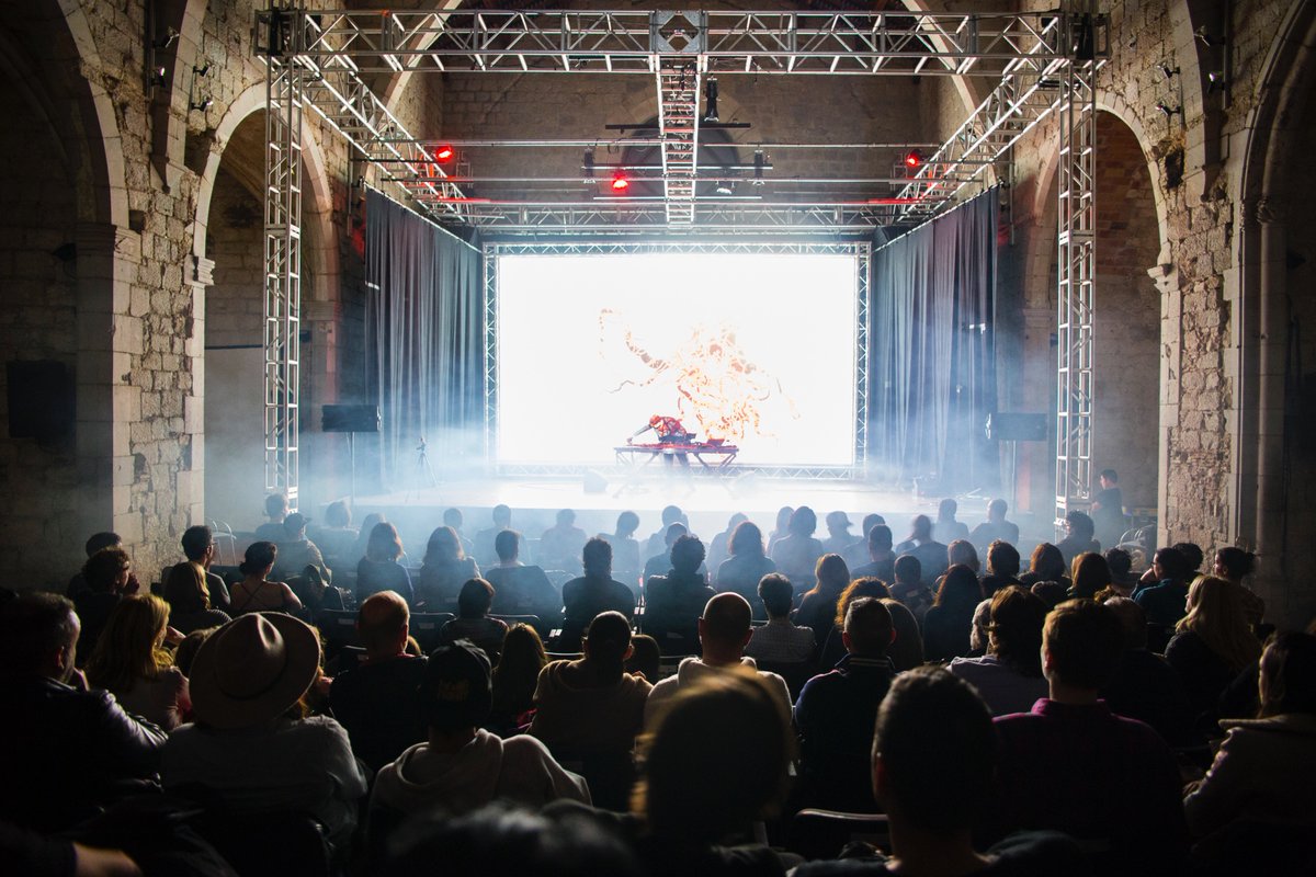 MUTEK_ES's tweet photo. Por segundo año consecutivo, unimos fuerzas con @girona_cat para #AVANTMUTEK! 🙂 TICKETS ➤ https://t.co/ZlqS2IZfEL
#AVANTMUTEKbyJägermeister https://t.co/hwdh4ftRq9
