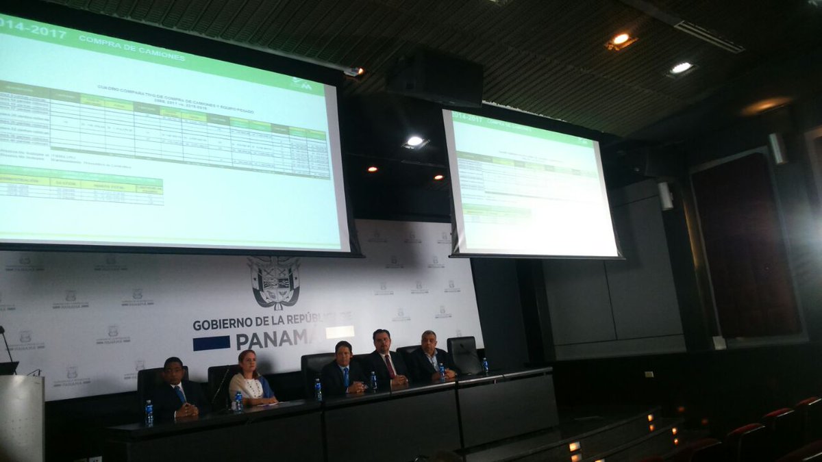 EstrellaOnline's tweet photo. Directivos de la @AAUD_Panama  presentaron Plan Nacional para dotar de camiones y equipos a la institución https://t.co/eifCAo0tkN