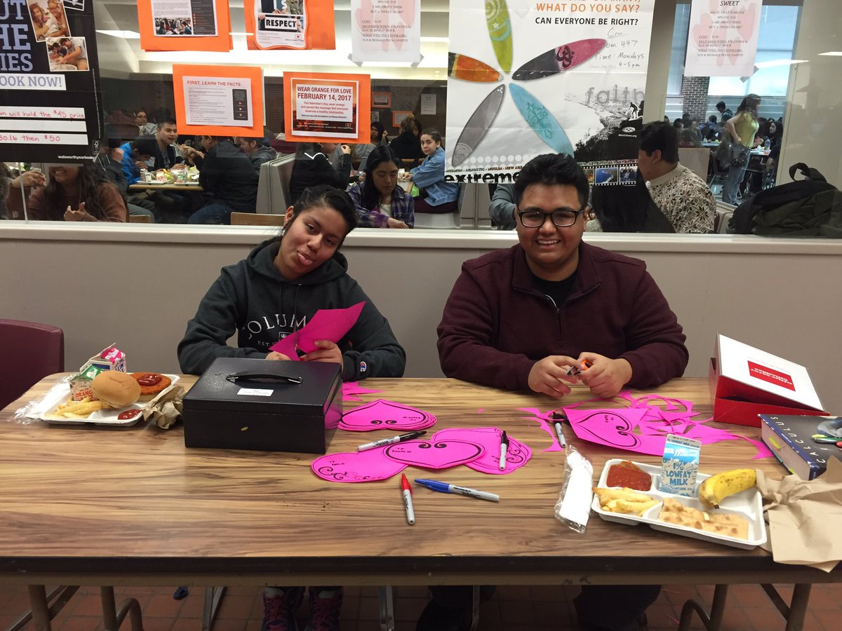 packerNHS's tweet photo. Tell your friends to buy for someone! We will be adding candy so $1 is perfect! Today, tomorrow &amp; Monday are your only chance! 💗💞💕💓 https://t.co/8Dv6iBfdQb