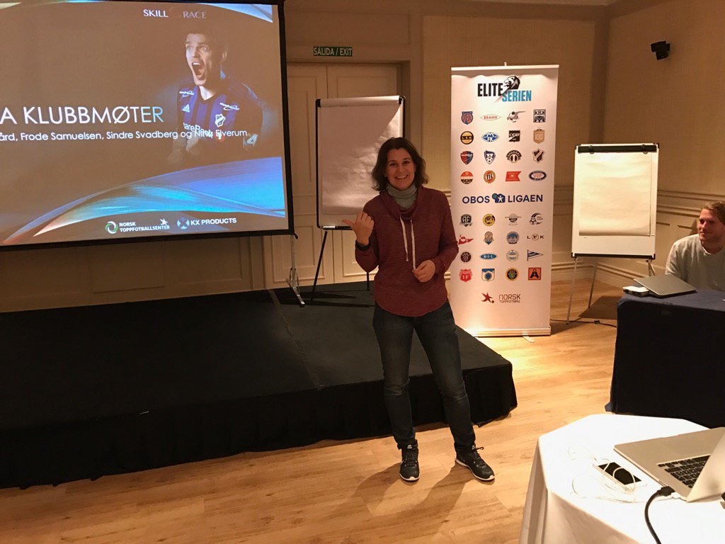 SkillRace presenteres av Nina Elverum i KX Products på La Manga seminaret. Spiller- og trenerutviklingsverktøy. Topp!