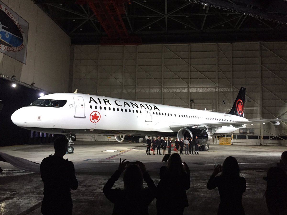MaxLandry77's tweet image. Voici le nouveau look d'Air Canada. Les 182 avions de la flotte seront repeinturés ainsi. #avgeek