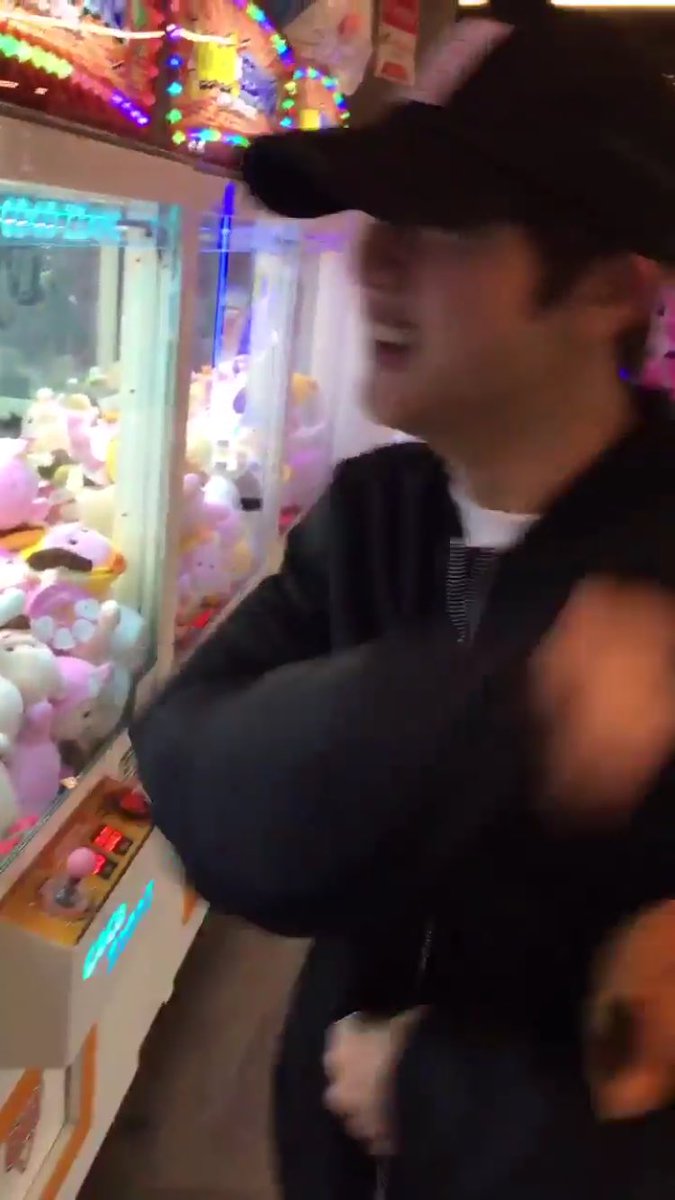 ______jin04's tweet photo. https://t.co/Wvfw9k0lsR