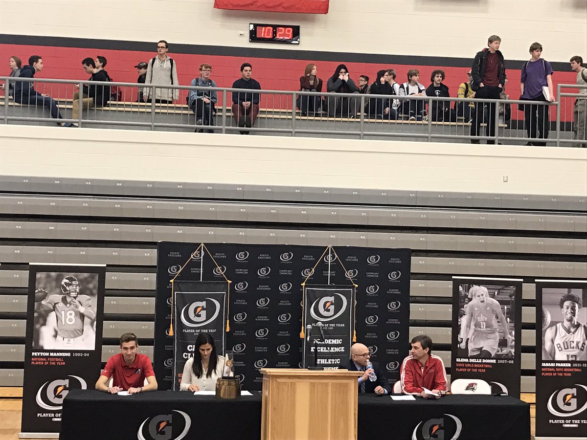 afhsevents's tweet photo. Casey Clinger has just been recognized as Gatorade National Player of the Year!! An achievement never before presented in the state of Utah! https://t.co/Sn9ihhRTWM