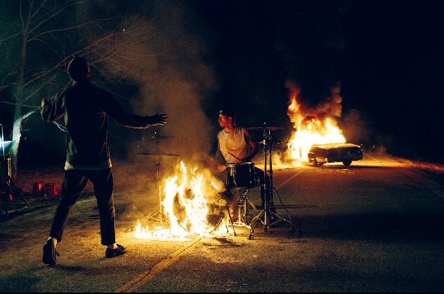 addicted2jishwa's tweet photo. I'm voting for #Heathens to win #BestLyrics at the #iHeartAwards #twentyonepilots 

••💀👽••

@cliquevotes @TheGermanClique |-/ https://t.co/WsbsiahbQZ