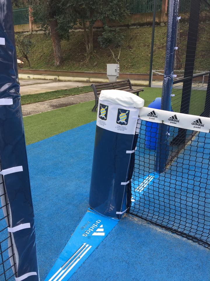 "Super" Protecciones para todas las necesidades de pistas. Instaladas en Roma, en Circolo Canottieri Aniene.