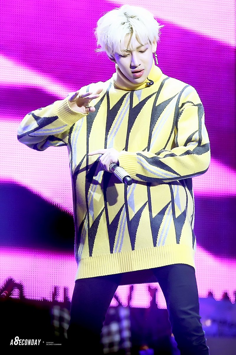 Aseconday_0502's tweet photo. HQ170205 달빛아래우리 
#BamBam #뱀뱀 #GOT7 #갓세븐 
https://t.co/kzHBGKOX5E
https://t.co/tLVNWG2sy8
https://t.co/cYrpPR413i
@BamBam1A 🌹 https://t.co/7Byc09z7tK