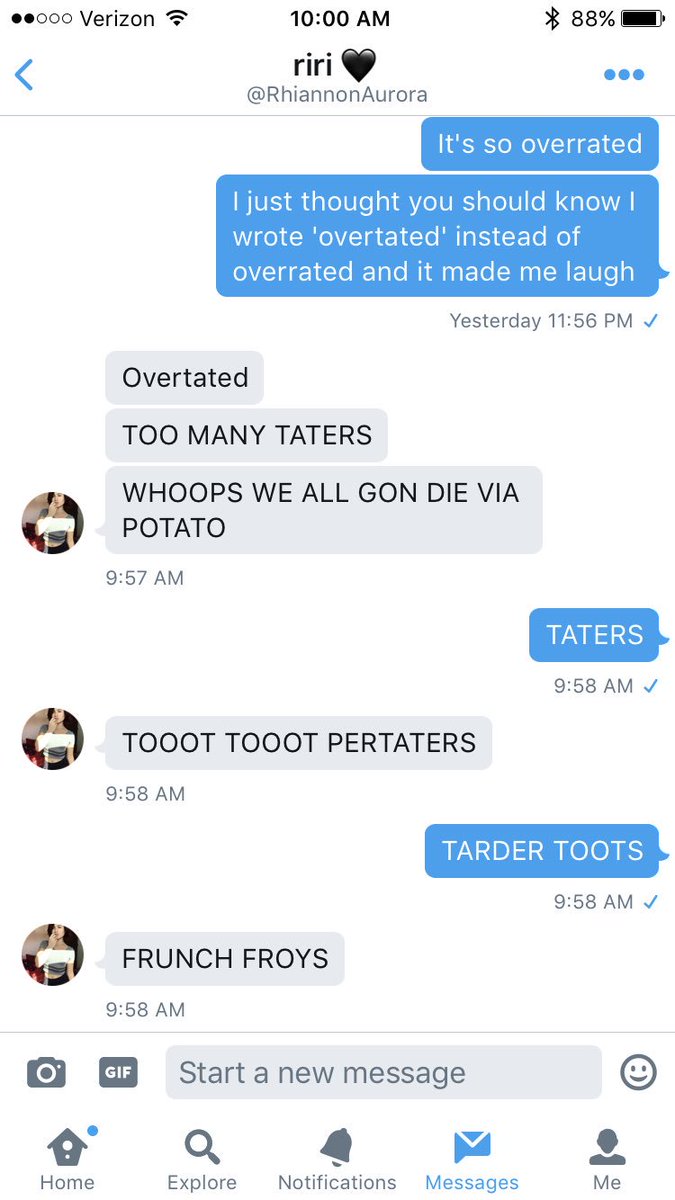 MaxineRising's tweet photo. I love my friends ๐ #overtated #toomanytaters https://t.co/RxqVUg6efn