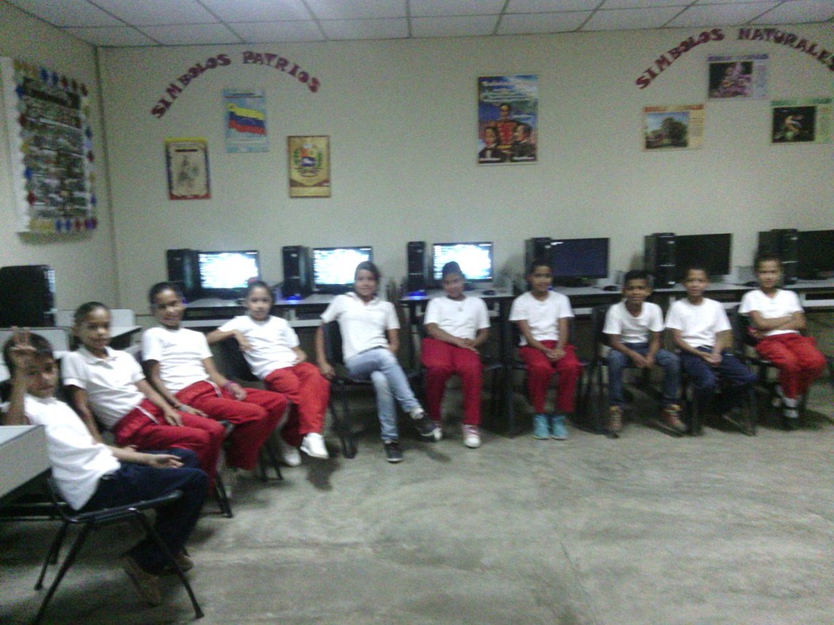 BPython_POR35's tweet image. #NoSeLoDigasANadie En POR35SunSun Se Realizo Reunión Con Brigada Python Para Planificar Actividades @ajjm2002 @lugo_colina1 @hugbelpsuv