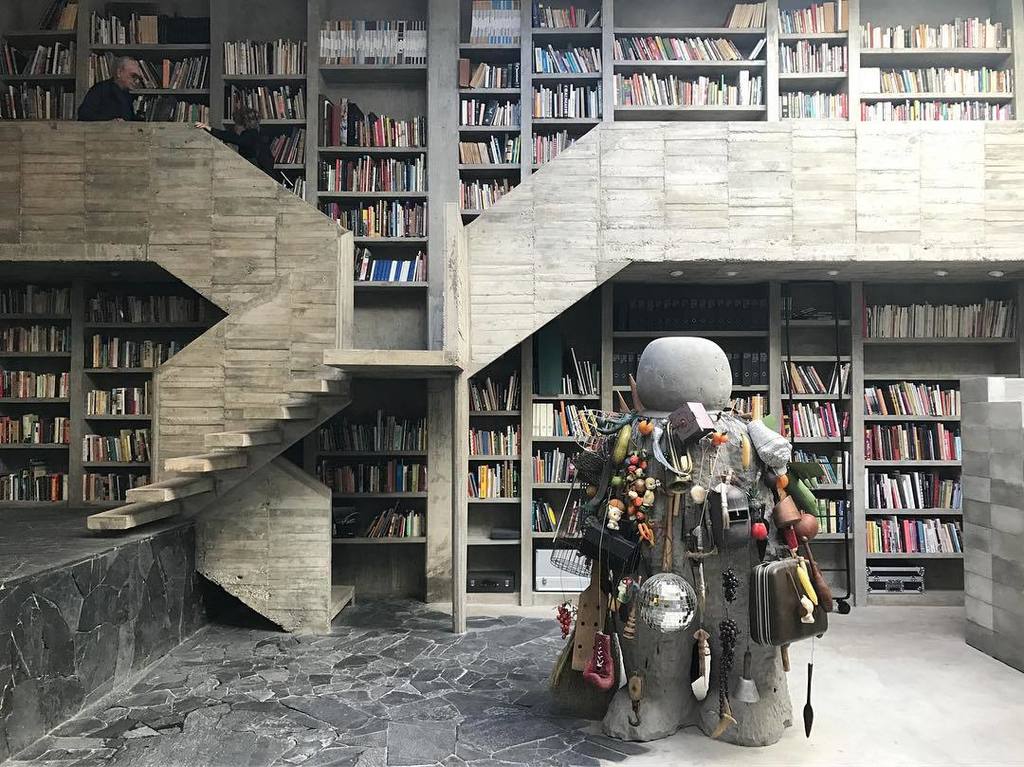 ASPpsu's tweet image. Was lucky to visit the house of Pedro Reyes this morning. It&apos;s fascinating to see not only… ift.tt/2kXQRu7