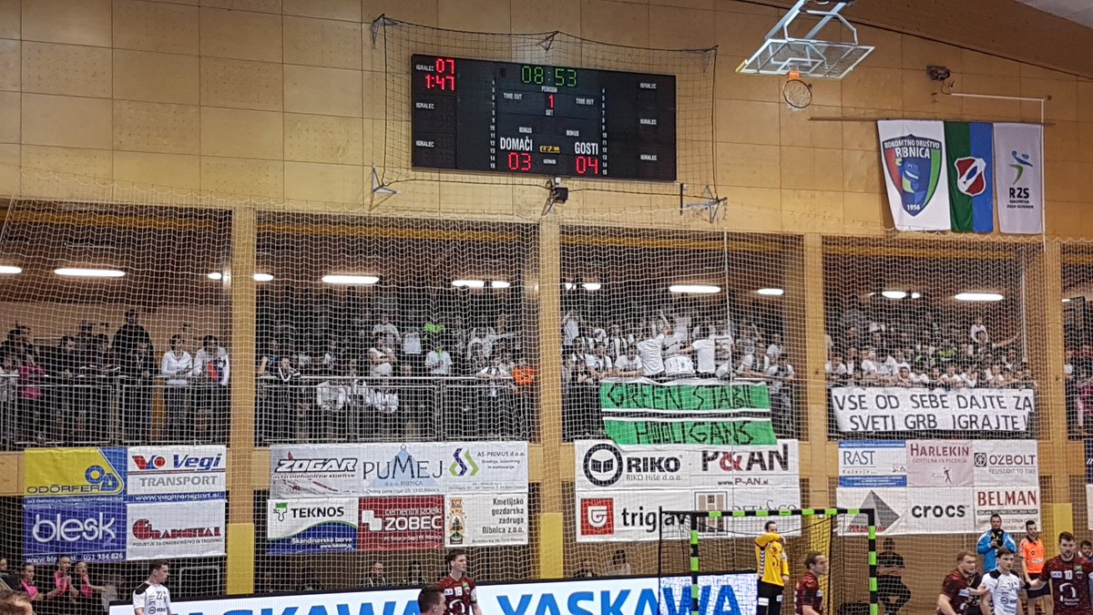 LuiggiGrcman's tweet photo. .@RdRibnica vs. @FuechseBerlin. Največja tekma v zgodovini mesta. https://t.co/htTPSKXrj6