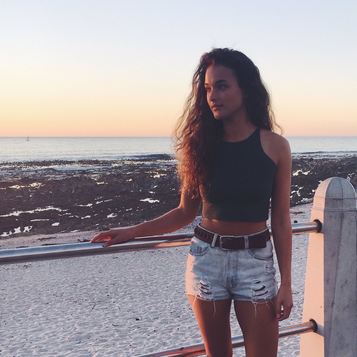AlexPiaraMcG's tweet photo. Days like this ☀️ #SummerLoving #SunsetStrolls https://t.co/ycpjWixmsL