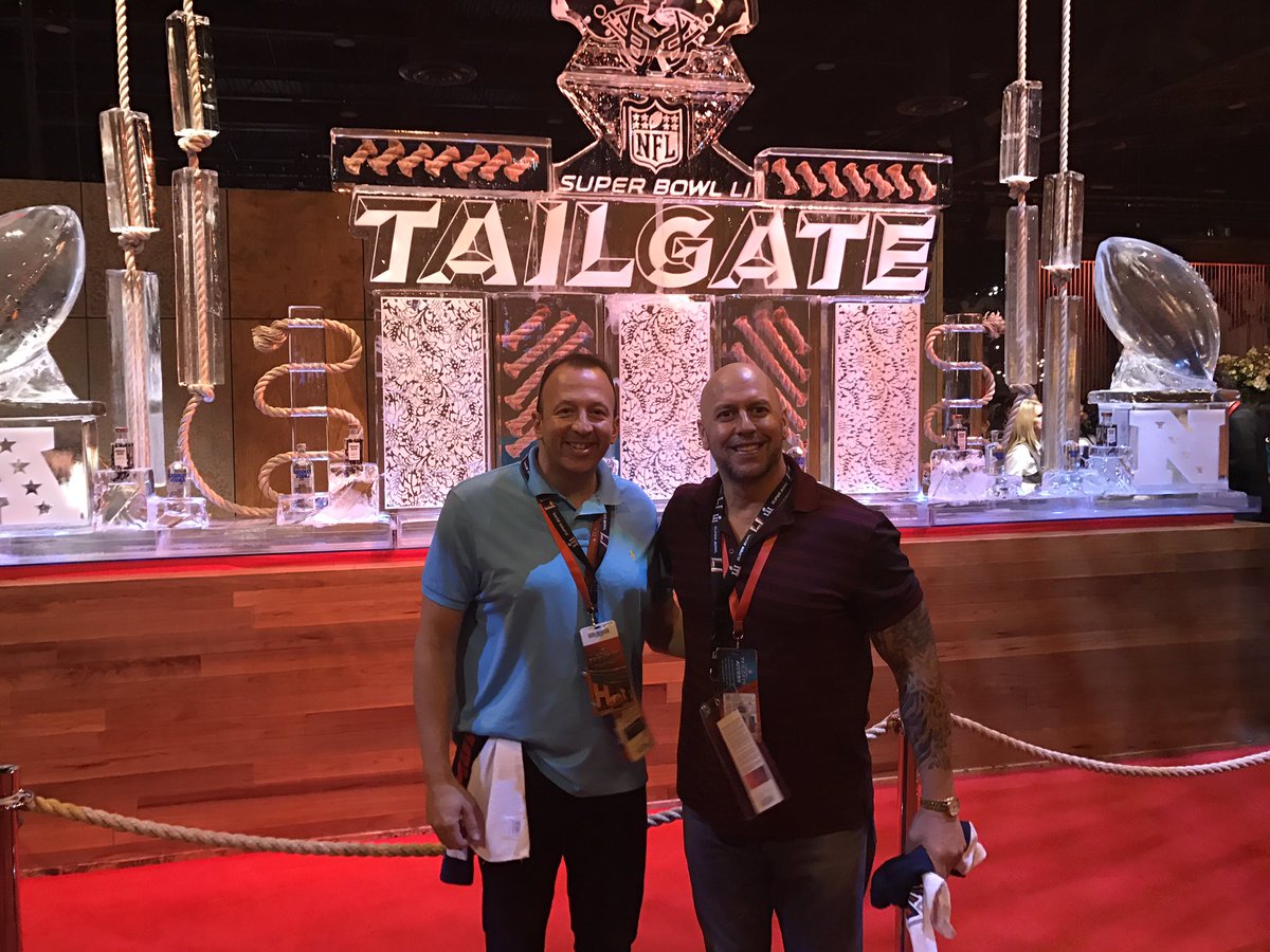 Great time at SUPERBOWL LI @Deancat11