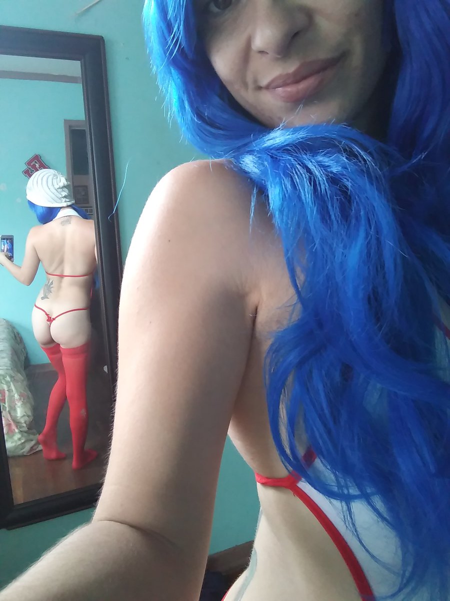 tinksfeet's tweet photo. Happy #thighhighthursday 💙💙 https://t.co/xu4IGH57Sb