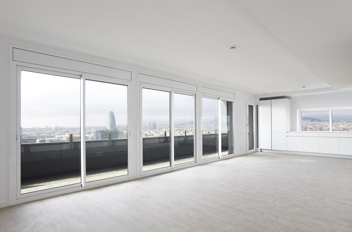 cortizo_es's tweet photo. Ventanas #4200Corredera y #COR60 de #CORTIZO en la Torre Diagonal Corp de Barcelona de @MolinerOffice #JuevesDeArquitectura https://t.co/07eywfqQmh