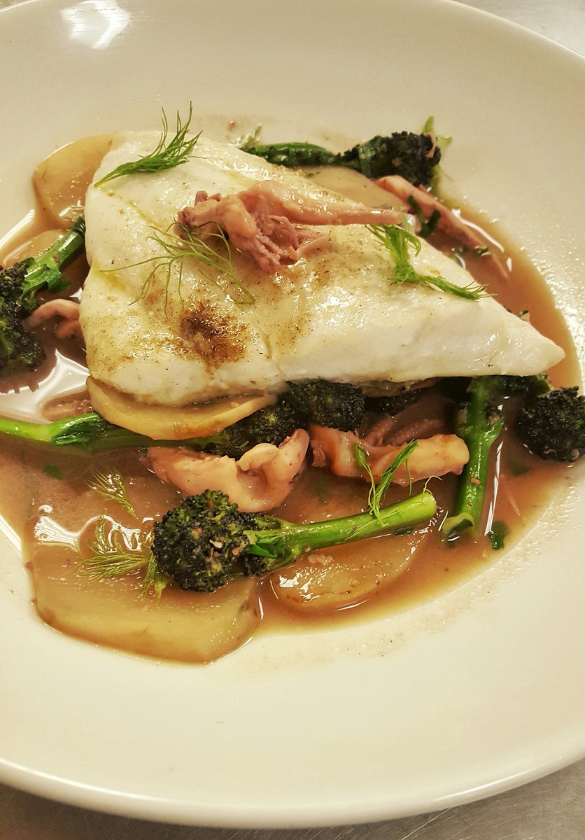 ilpiratabelfast's tweet photo. What a way to enjoy the finest seasonal produce. Grilled Brill, Artichokes, sprouting Broccoli &amp; braised smoked Squid #ilpiratajunkies https://t.co/pyNRDsETYk