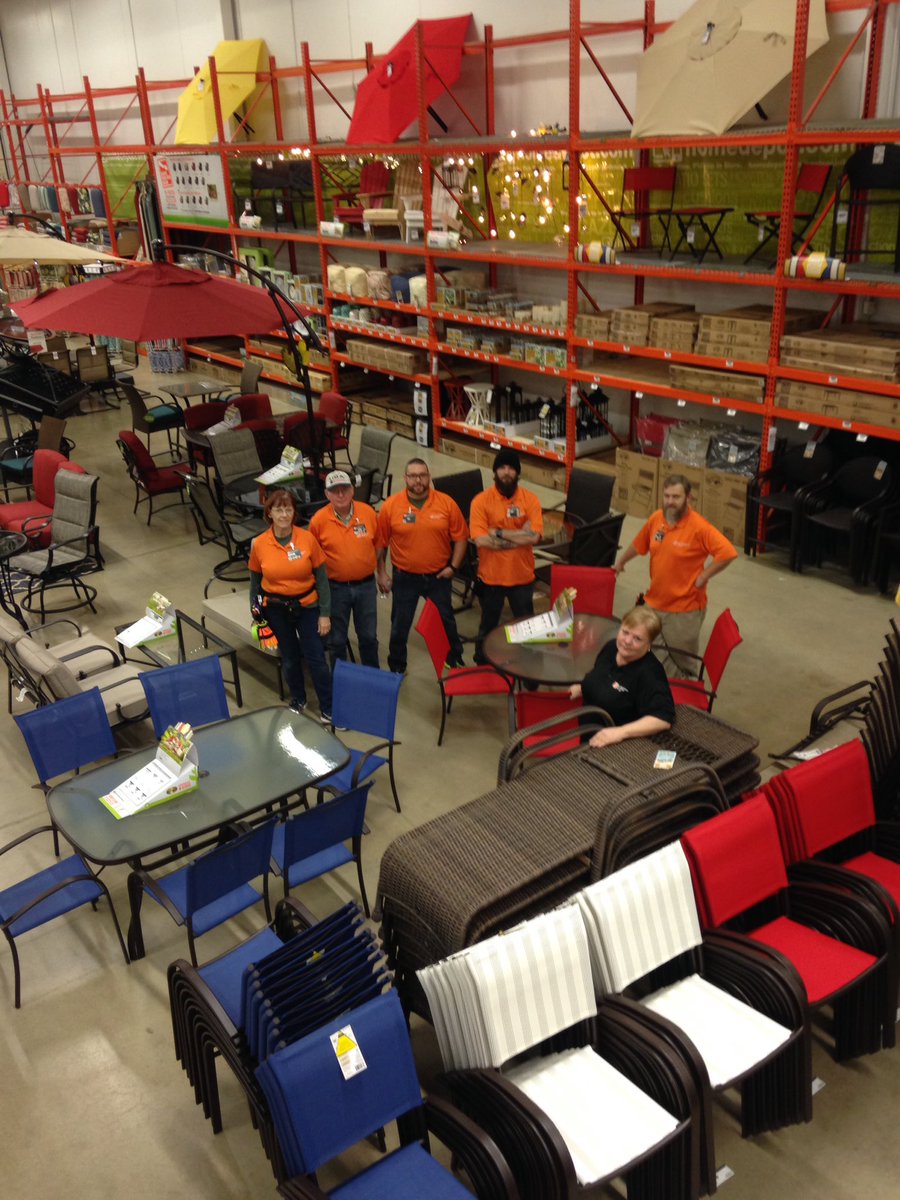 CLOOM1S's tweet photo. Great MET associates make for a great spring set!! Thank you for your partnership!@JungChangHD @bunkieomet @McFarrenGary @dcbellah @cloom1s https://t.co/TSvP2bUyez