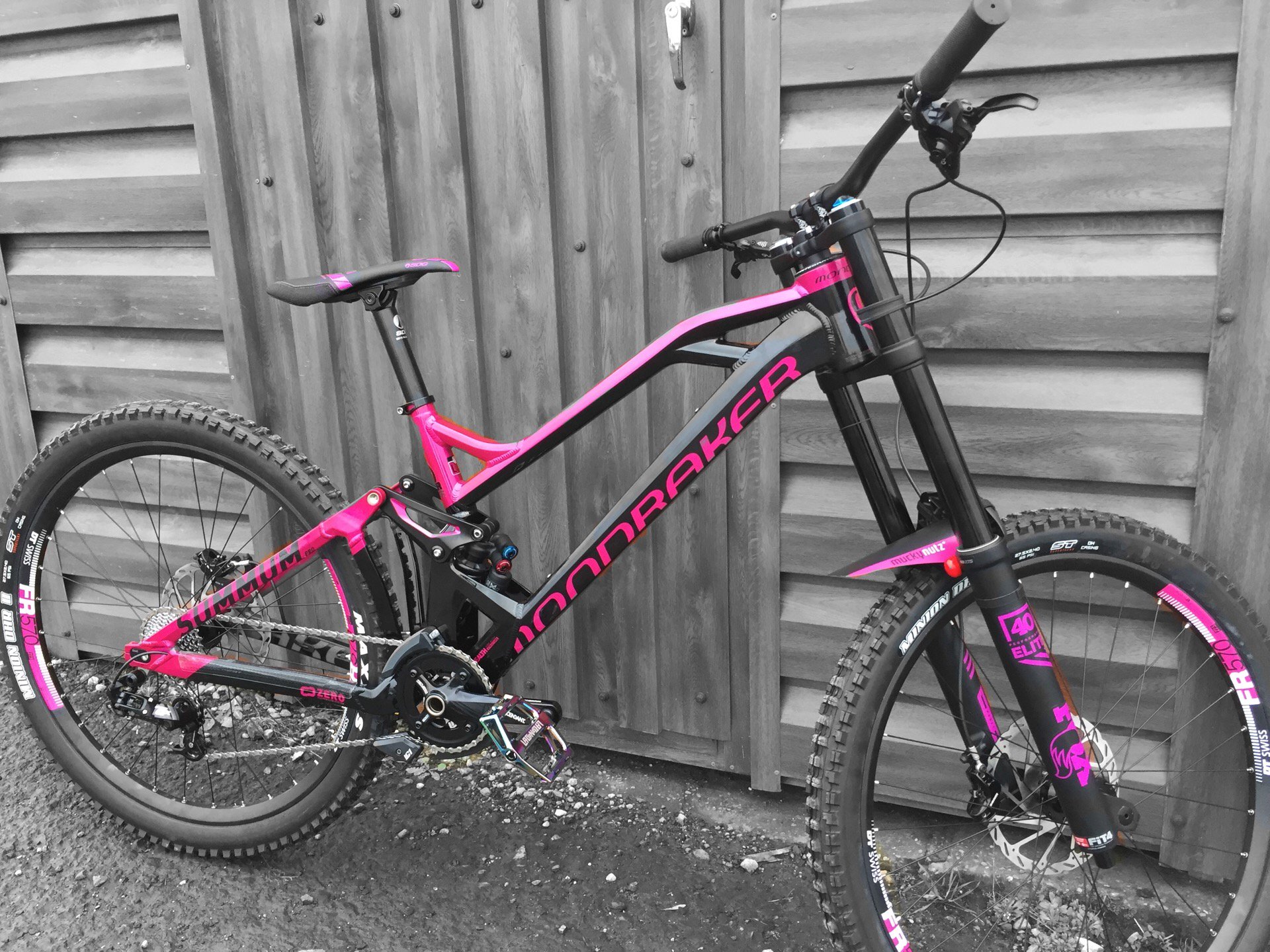 Mondraker summum hotsell pro 2017