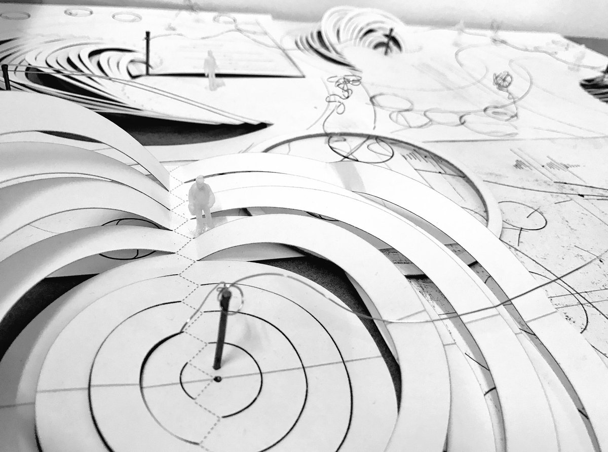 RKWinteriors's tweet image. Pattern making and paper cutting can stimulate thresholds and organic architectural forms @InteriorsDJCAD #experiment #sketchmodel