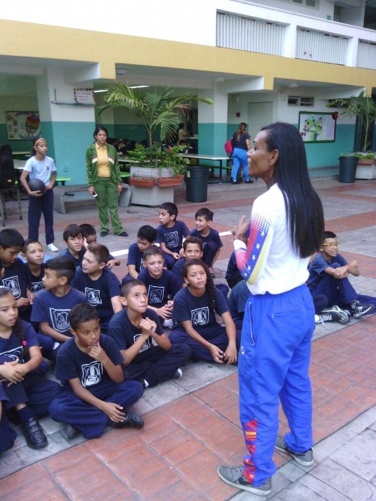 EdFisicaMiranda's tweet photo. Guía de MiniAtletismos @ZEAltosMir @JauaMiranda @EdFisicaMiranda @machadoluis99 @WilliamsMacondo @JEHYSONGUZMAN https://t.co/GEfejI6uOJ