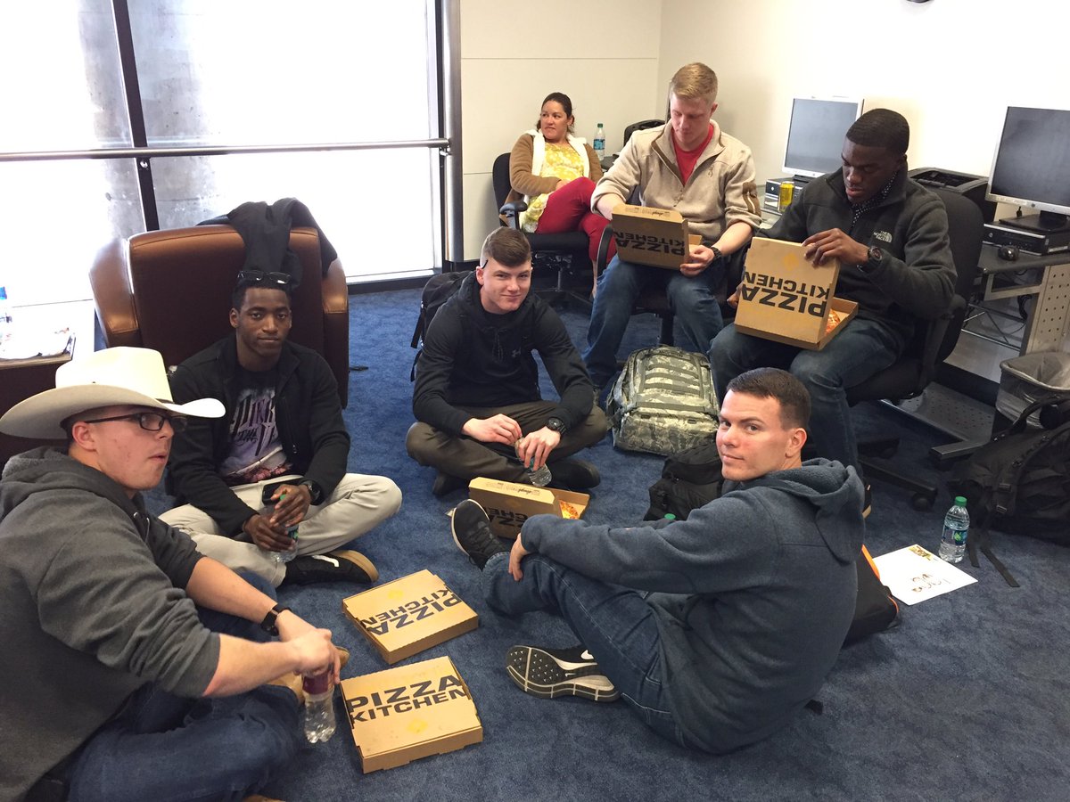uso dfw on twitter today we are celebrating national pizza day in