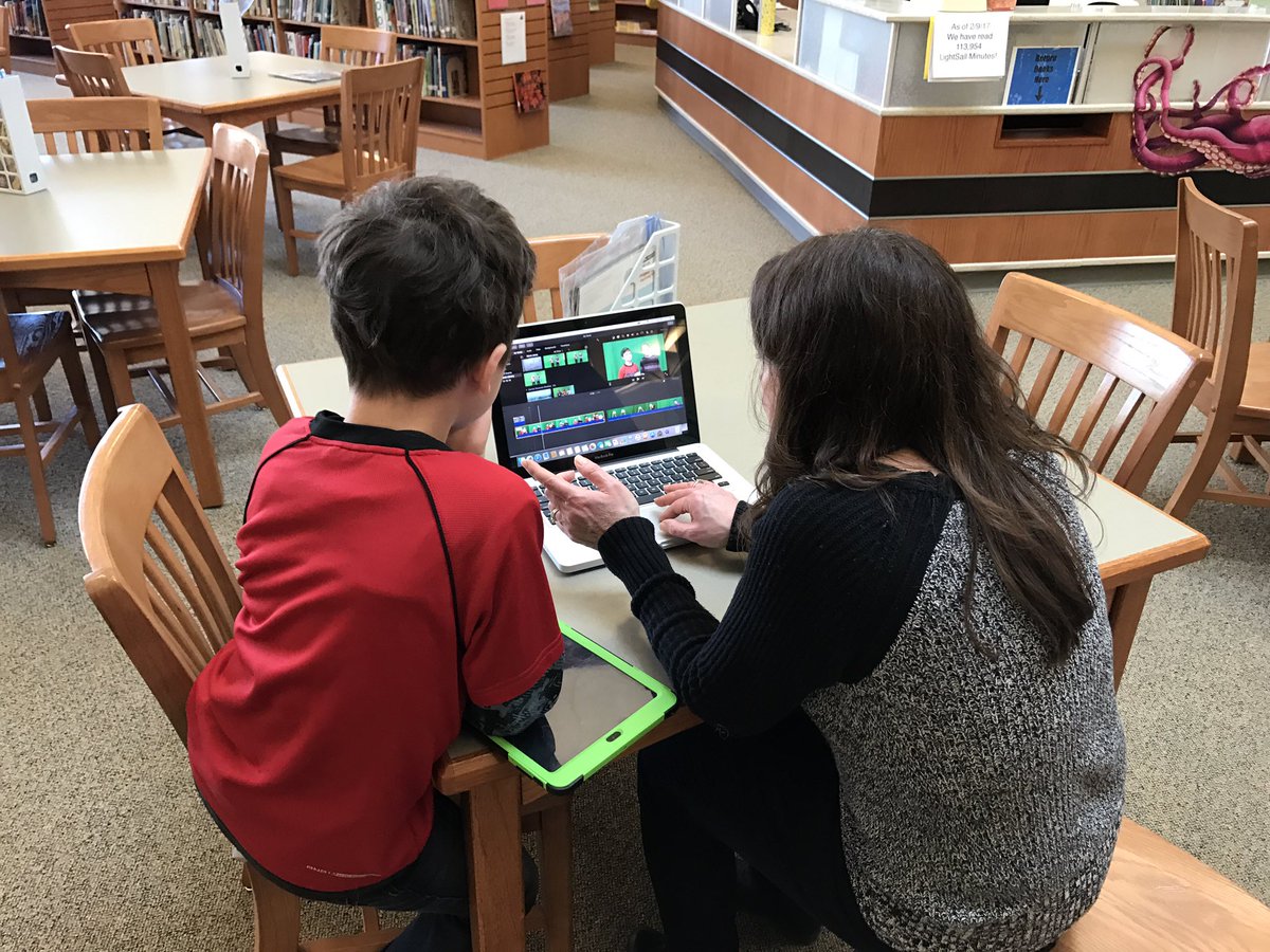 MrsSilver56's tweet photo. @PTSLRC helping students with #greenscreen editing! #ourfuture #stem #steam #cellproject @d56achieve #ptpride https://t.co/dsMIWXKyPl