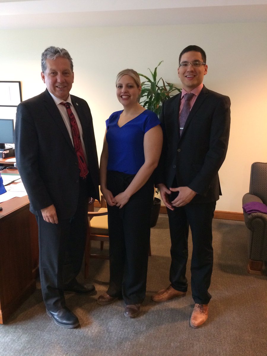 CFSMB's tweet photo. Thx @stbstvdan for mtg and discussion of universal post-sec ed, funding for #psssp and treaty right to ed for Indigenous students #mbpoli https://t.co/x2VNycu2fd