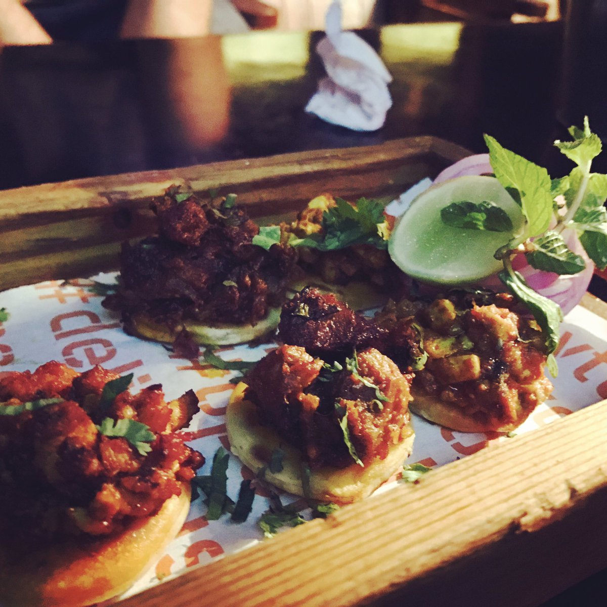 bali_hardik's tweet photo. Good food tastes better with friends #ColabaSocial https://t.co/B7heB4GRar