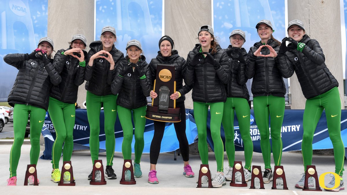 GoDucks's tweet photo. Champions, on and off the course. @OregonTF Women's XC team named NCAA D1 Scholar Team of the Year by @USTFCCCA. #GoDucks https://t.co/QxBSkkEJKT