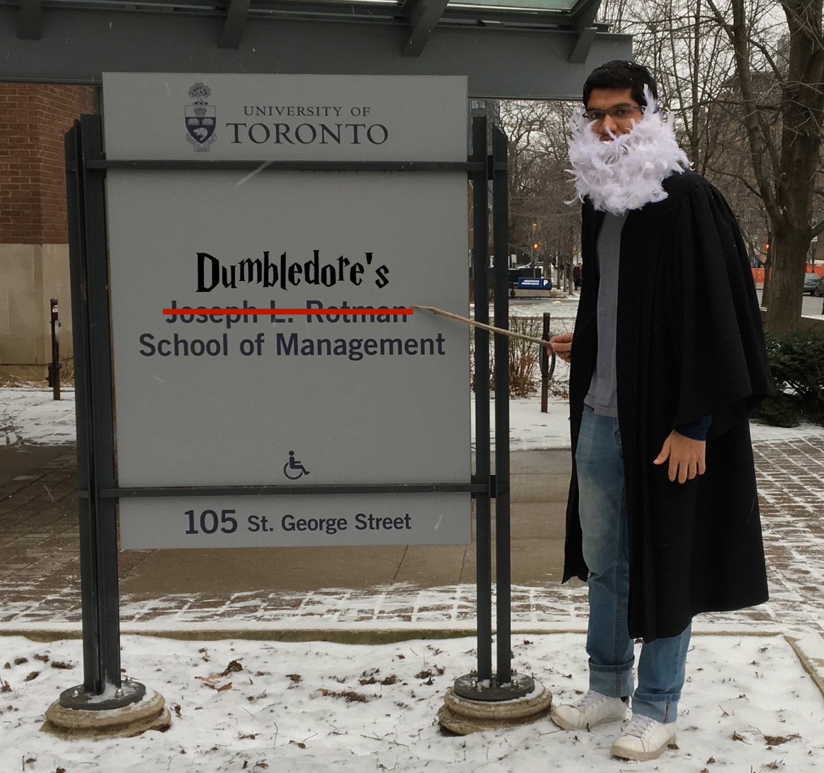 DumbledoreArmEY's tweet photo. Uncover the mystical world of accounting... Apply to Dumbledore's School of Management today @EYCHALLENGE  #accountingwiz #hogwartsexpansion https://t.co/QgQY1frcZR