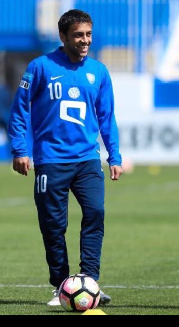 milanfan1993's tweet photo. ي سارق القلب رد القلب لي رده ..💙💙

 #الفيصلي_الهلال https://t.co/hSUlOmPmPQ