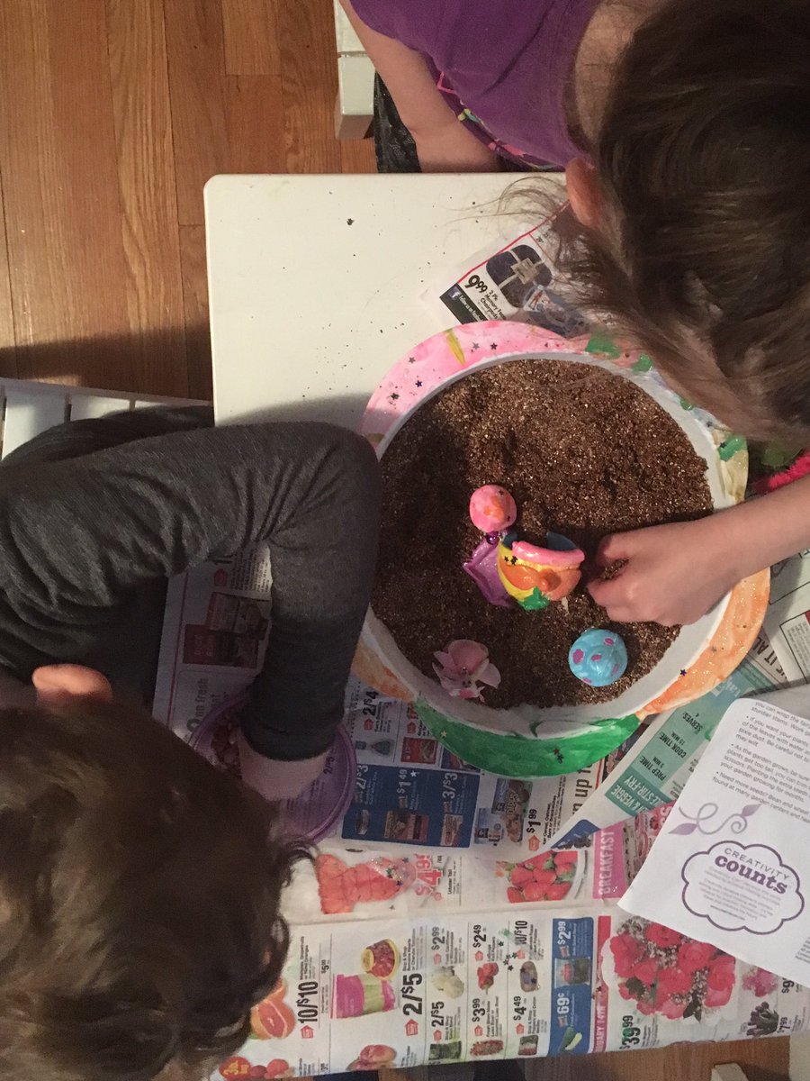 momtoyvirtuoso's tweet photo. #planting #wishing4spring @Creativity4Kids @hgtv #fairyGarden https://t.co/vPc139B6eQ