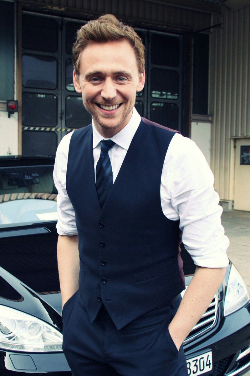 comixxxspn's tweet photo. УХ, С ДНЕМ РОЖДЕНИЯ САМЫЙ ГОРЯЧИЙ БРИТАНЕЦ💜✨
#HappyBirthdayTomHiddleston https://t.co/bWxdkxIPuV