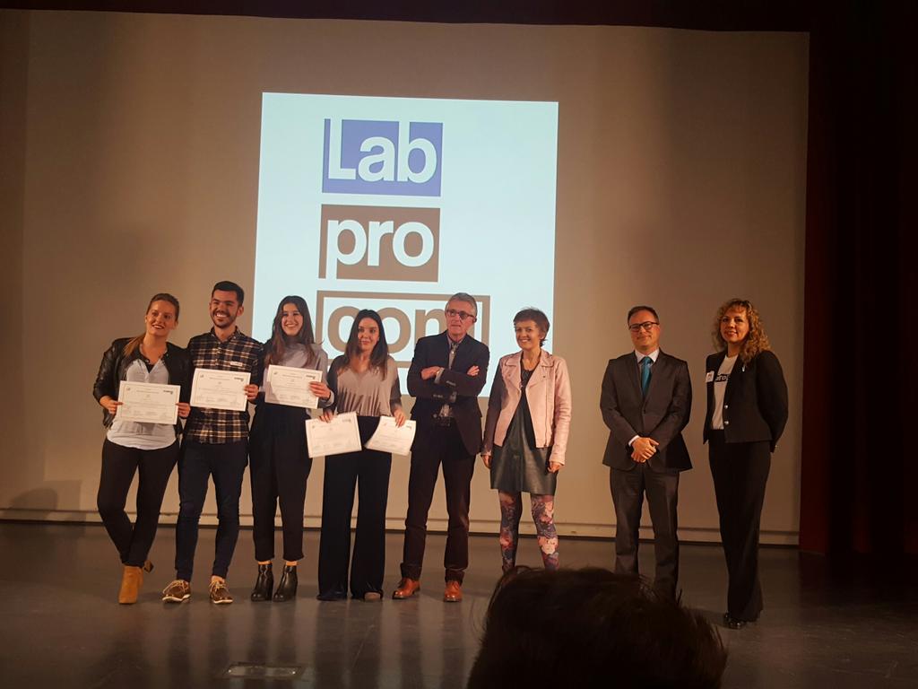 FCom_US's tweet image. PREMIO A MEJOR PRESENTACIÓN ES PARA: @BeCycleES #Proyeccom17