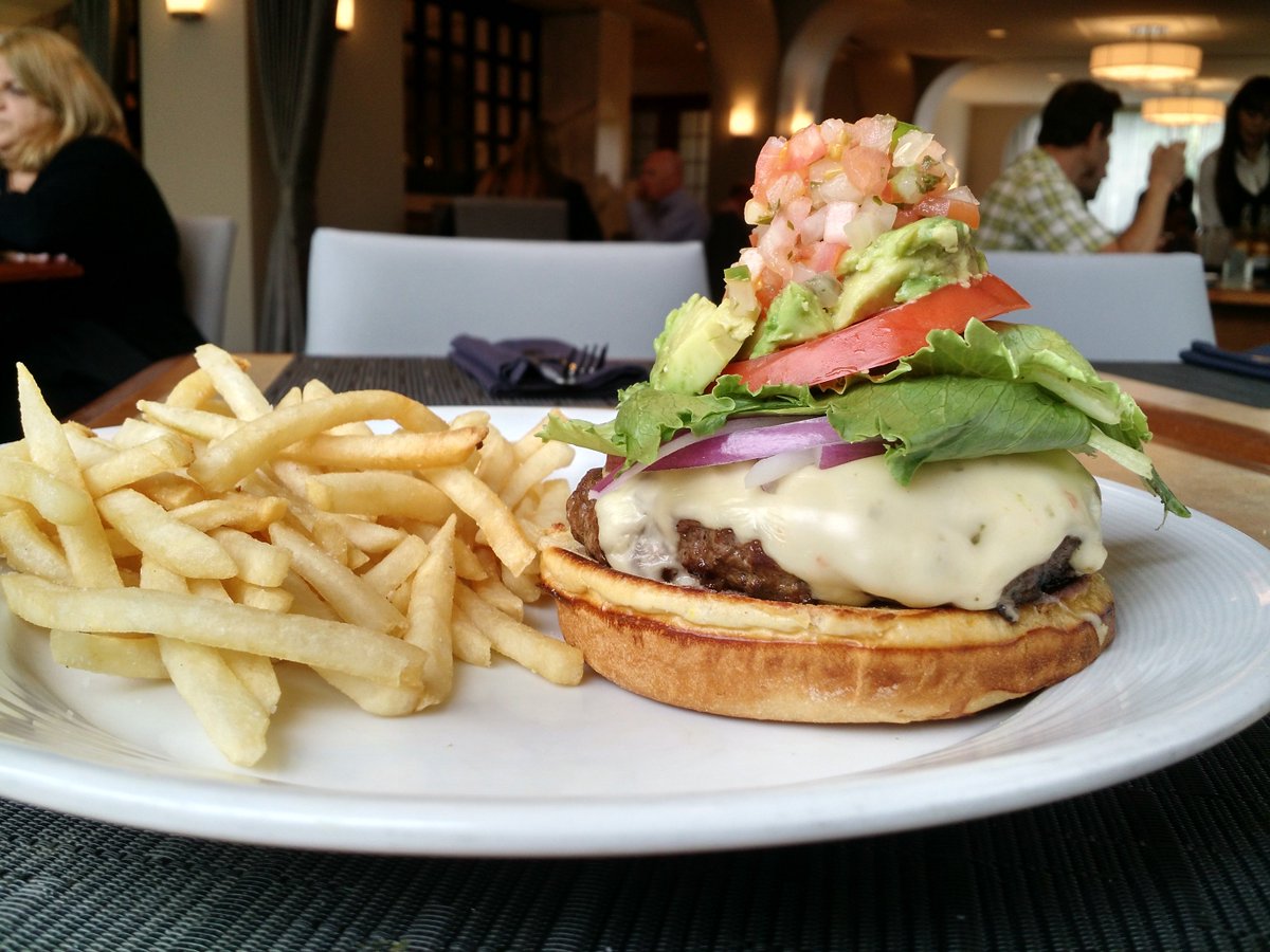 RenChiOhare's tweet photo. We like to stack it high. #AsadoKC #Burgers #Rosemont #ORD #RenOHare https://t.co/bHzmFwTKwi