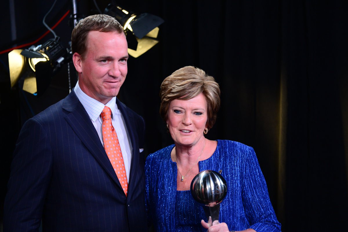 Pat Summitt tweet media