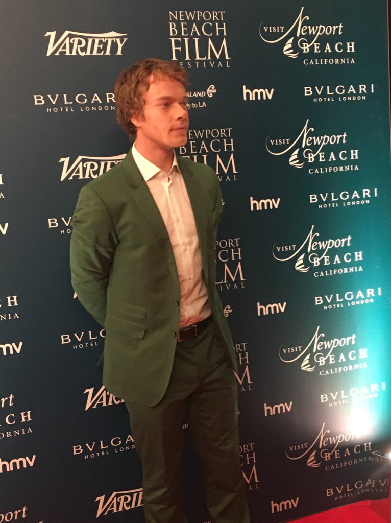 itsalawyerslife's tweet photo. #AlfieAllen from #GameofThrones at the #NewportBeachFilmFestivalAwards 
@MovieMarker https://t.co/3y6DNRbM4n