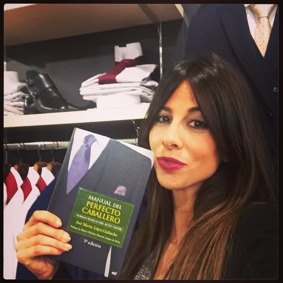 "La moda masculina clásica es la única forma de vestir que nunca pasará de moda" 

#ElPerfectoCaballero se viste en #PuroEGO #Huelva