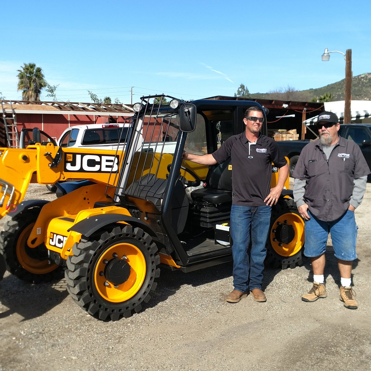 TrexDaveY's tweet photo. Congratulations to Extreme, First time #jcb owners...#contactdave #jcbfielddays
Getting it done..Contact me for yours today... https://t.co/y9xbna7Hsw