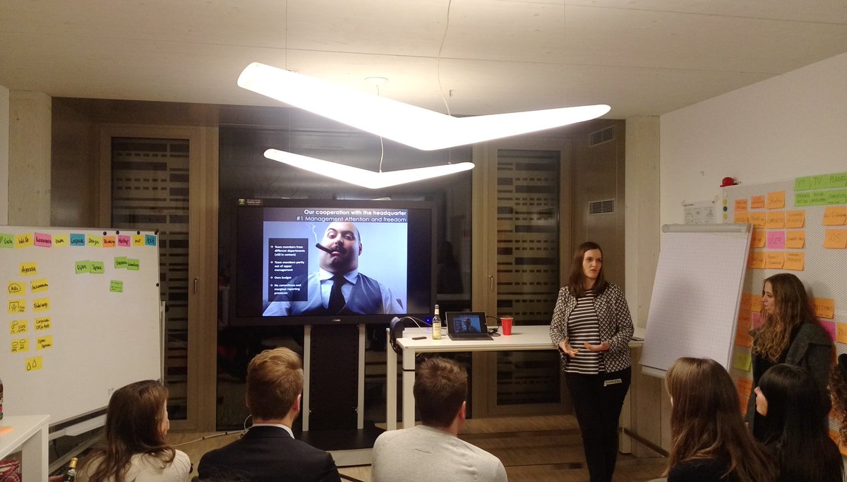 AXADeutschland's tweet photo. #AXA TRX gibt Einblicke in agiles Arbeiten beim Corporate #designthinking #meetup  "Hier geht es darum, Tempo aufzunehmen." #innovationhub https://t.co/26A4evO4Rw